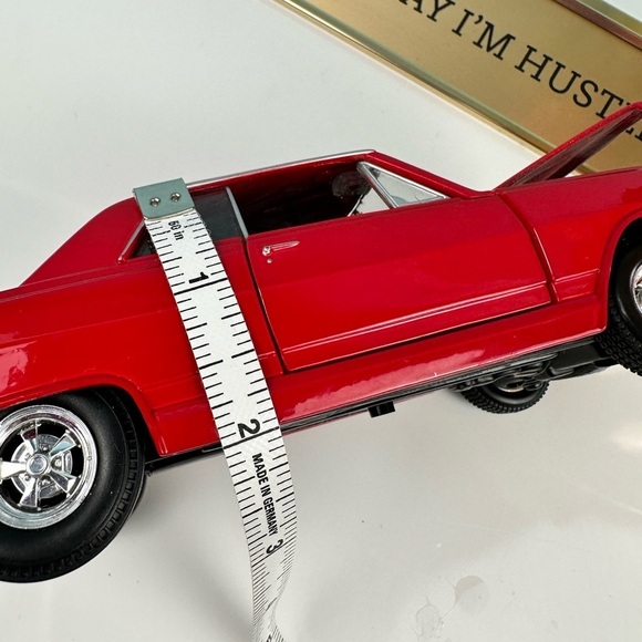 1965 Chevy Malibu SS, Red - Maisto 31258 - 1/24 Scale Diecast Model Toy Car - Picture 10 of 14